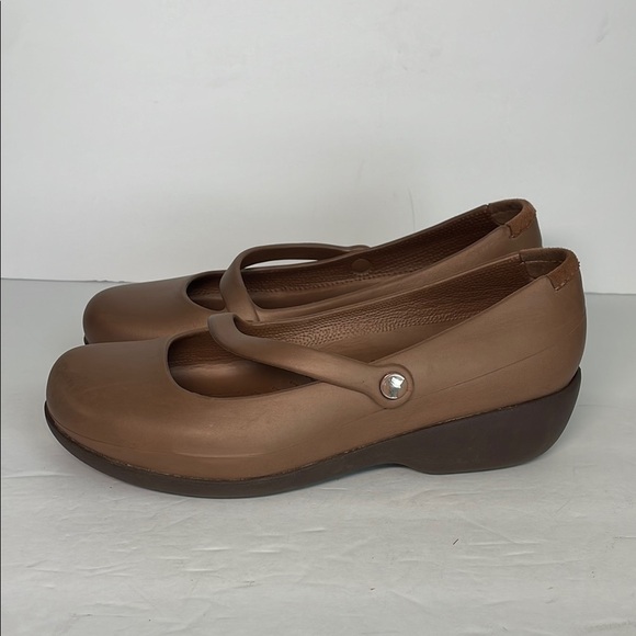 Crocs Women's Mary Jane Comfort Shoes Brown 9 - Picture 1 of 6